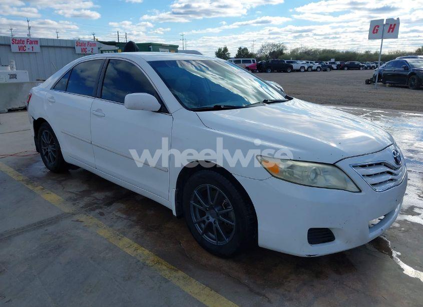 2010 Toyota Camry LE (VIN 4T4BF3EK8AR011861) main photo