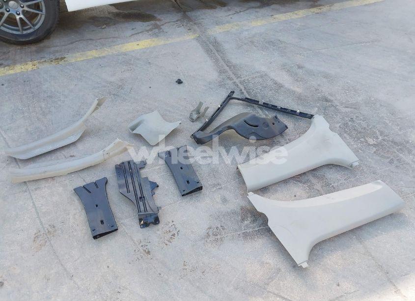 Photo 12 of 2010 Toyota Camry LE (VIN 4T4BF3EK8AR011861)