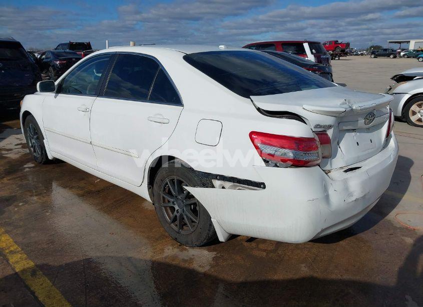 Photo 3 of 2010 Toyota Camry LE (VIN 4T4BF3EK8AR011861)