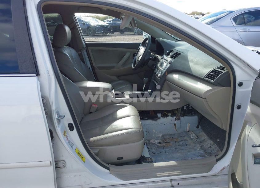 Photo 5 of 2010 Toyota Camry LE (VIN 4T4BF3EK8AR011861)