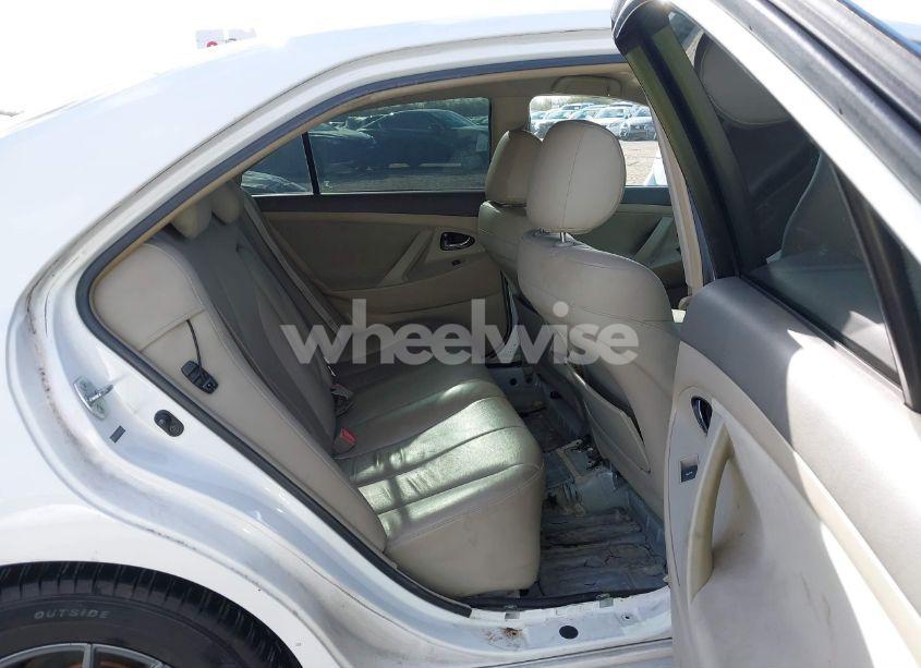 Photo 8 of 2010 Toyota Camry LE (VIN 4T4BF3EK8AR011861)