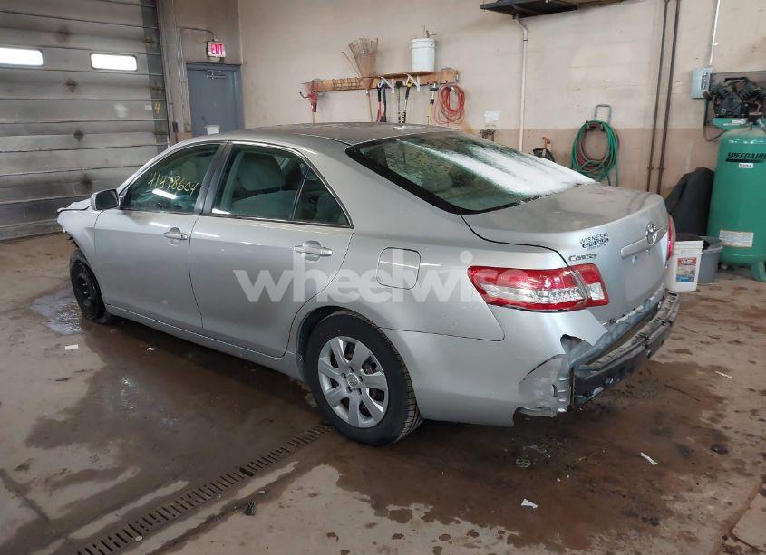 Photo 3 of 2010 Toyota Camry LE (VIN 4T4BF3EK8AR017451)