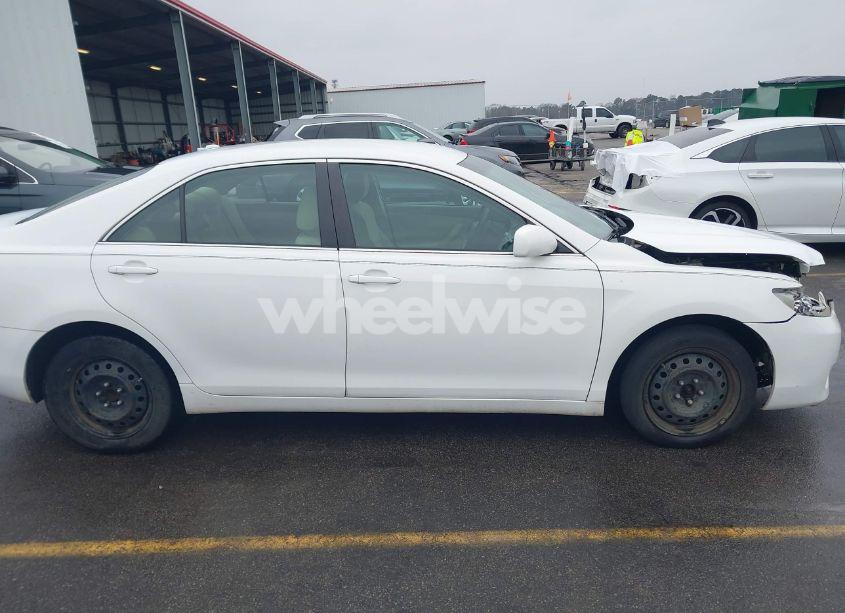 Photo 13 of 2010 Toyota Camry LE (VIN 4T4BF3EK8AR018891)