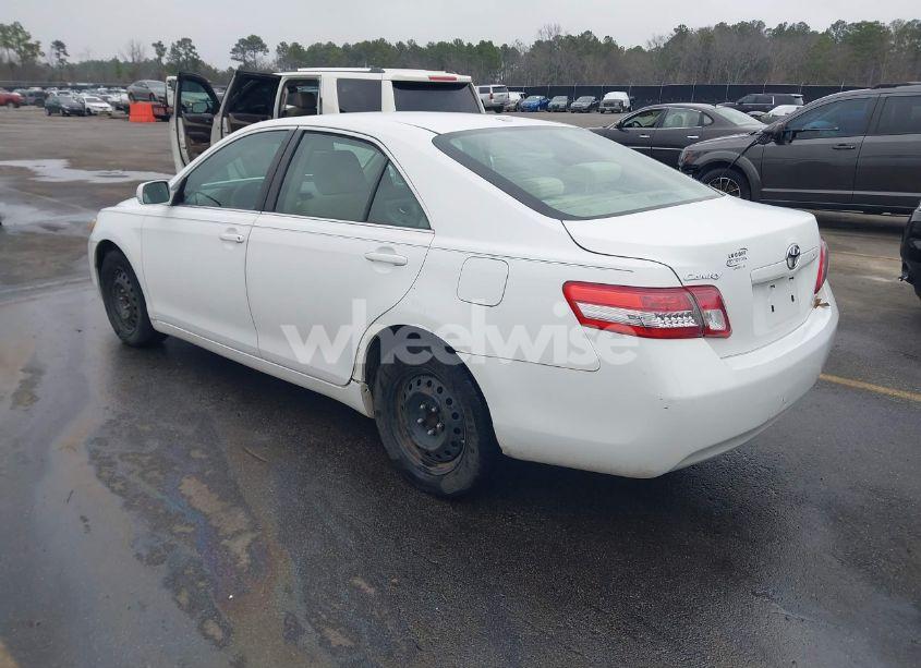 Photo 3 of 2010 Toyota Camry LE (VIN 4T4BF3EK8AR018891)