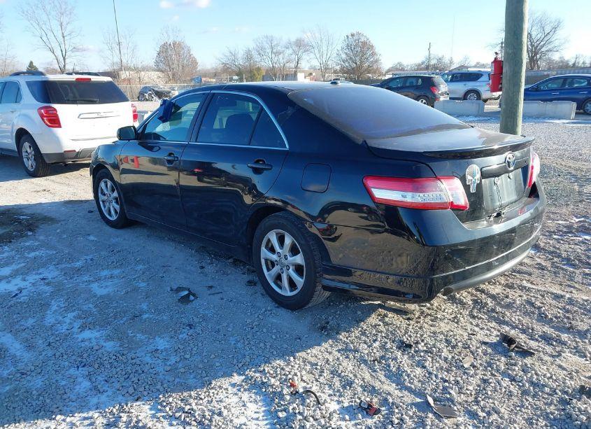 Photo 3 of 2010 Toyota Camry LE (VIN 4T4BF3EK8AR043984)