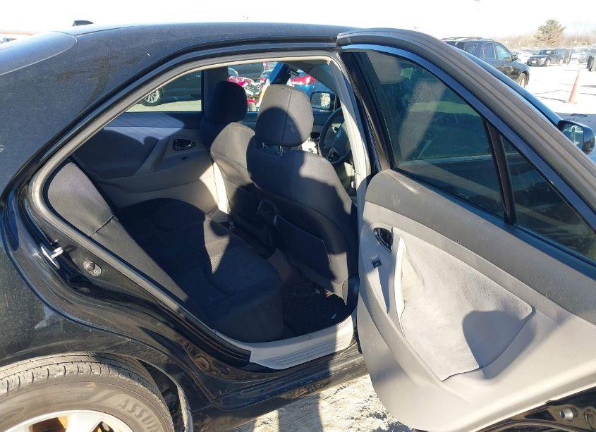 Photo 8 of 2010 Toyota Camry LE (VIN 4T4BF3EK8AR043984)