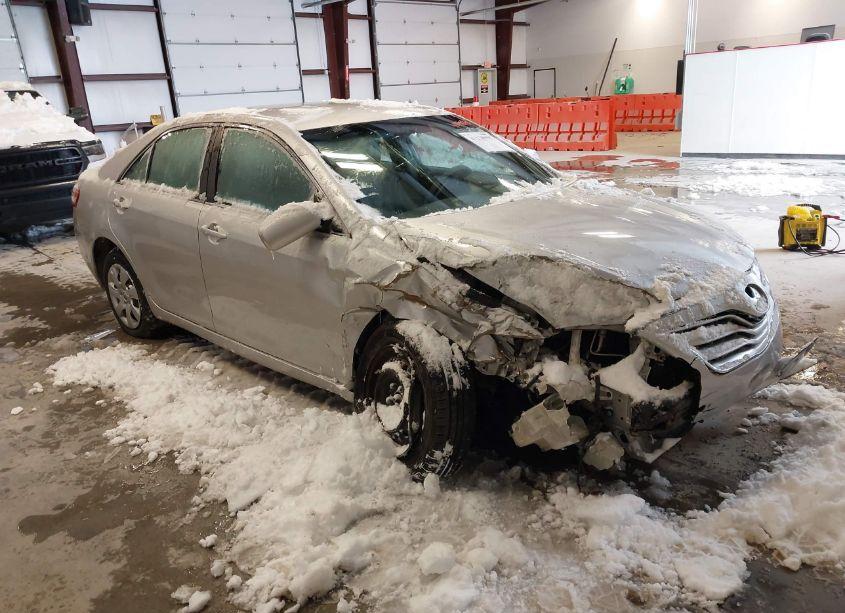 2010 Toyota Camry LE (VIN 4T4BF3EK8AR044620) main photo