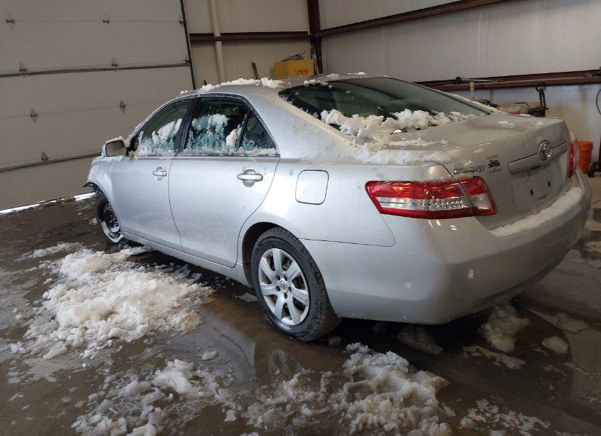 Photo 3 of 2010 Toyota Camry LE (VIN 4T4BF3EK8AR044620)