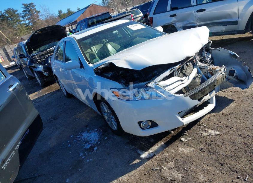 2010 Toyota Camry XLE (VIN 4T4BF3EK8AR046903) main photo