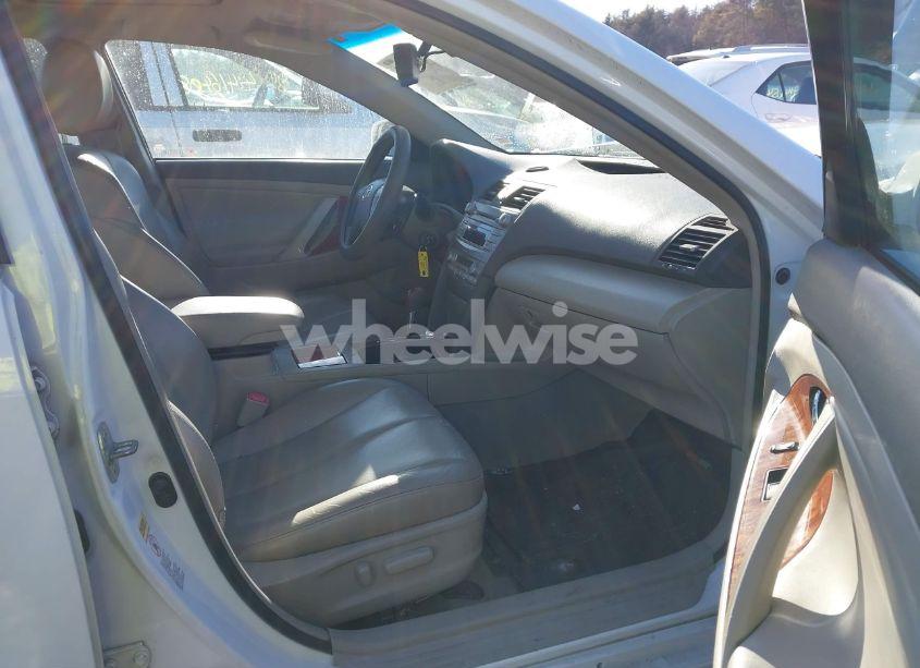 Photo 5 of 2010 Toyota Camry XLE (VIN 4T4BF3EK8AR046903)