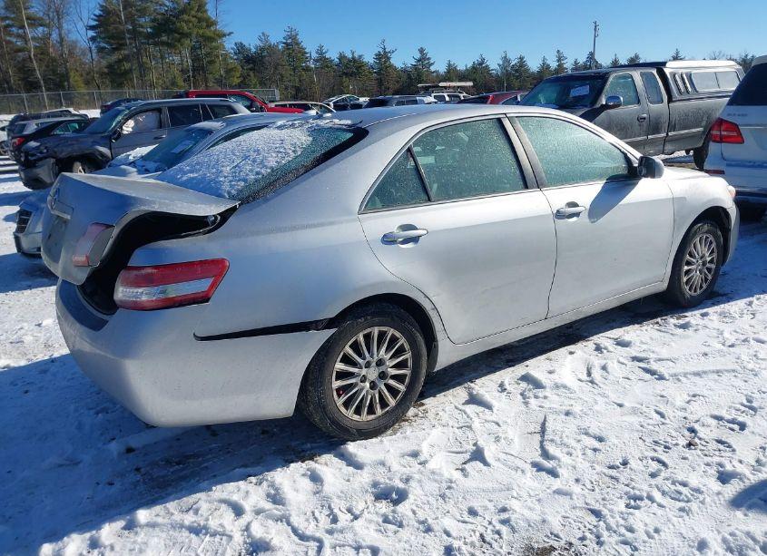 Photo 4 of 2010 Toyota Camry LE (VIN 4T4BF3EK8AR064351)