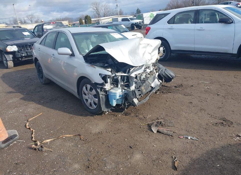 2010 Toyota Camry LE (VIN 4T4BF3EK8AR070781) main photo