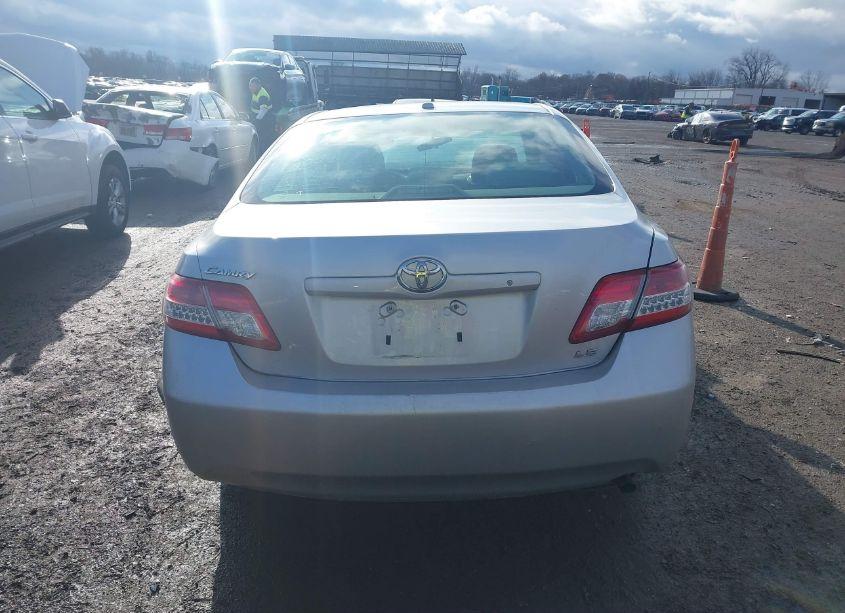 Photo 17 of 2010 Toyota Camry LE (VIN 4T4BF3EK8AR070781)