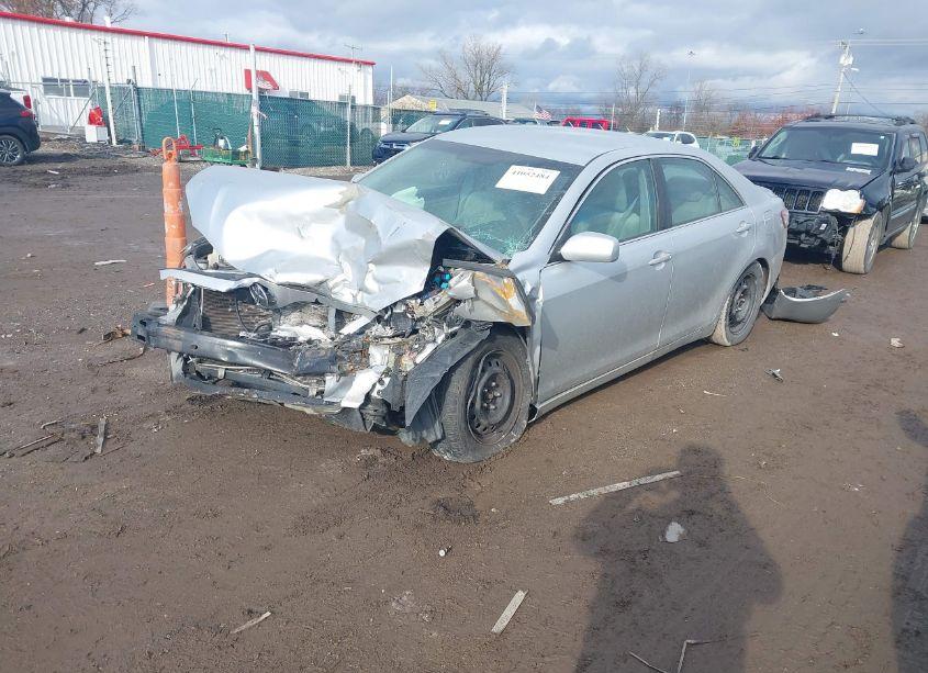 Photo 2 of 2010 Toyota Camry LE (VIN 4T4BF3EK8AR070781)