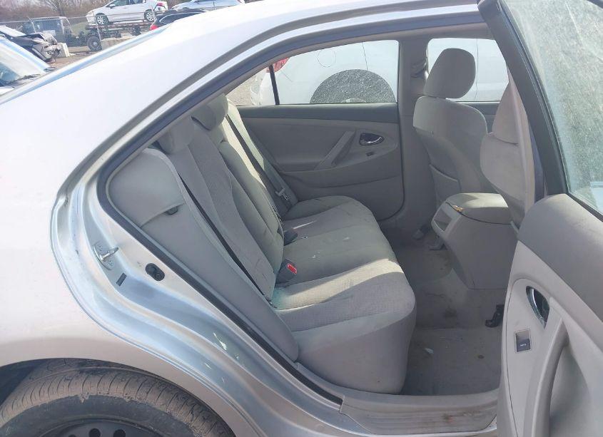 Photo 8 of 2010 Toyota Camry LE (VIN 4T4BF3EK8AR070781)