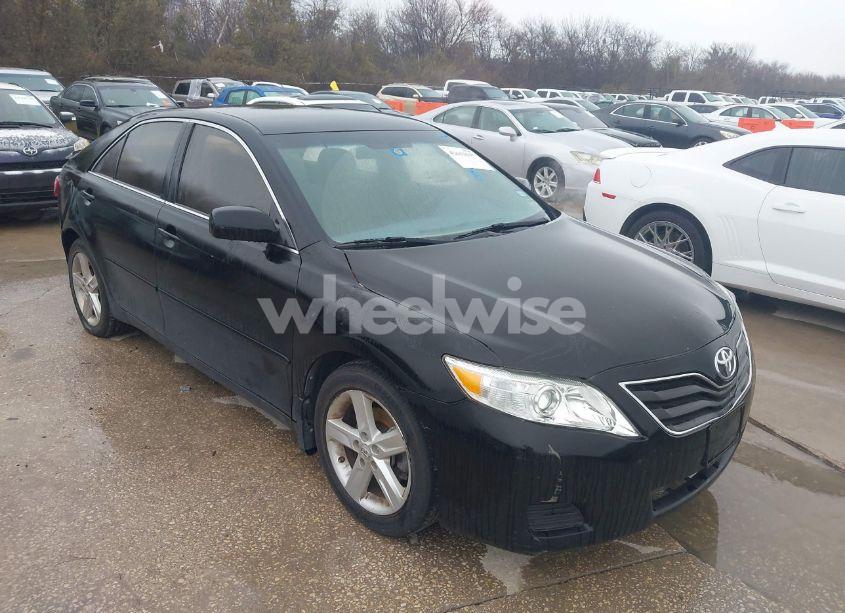 2010 Toyota Camry LE (VIN 4T4BF3EK8AR073082) main photo