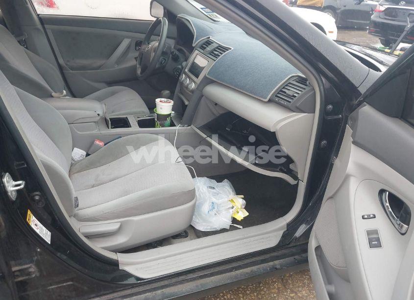 Photo 5 of 2010 Toyota Camry LE (VIN 4T4BF3EK8AR073082)