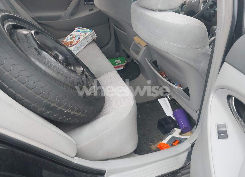 Photo 8 of 2010 Toyota Camry LE (VIN 4T4BF3EK8AR073082)