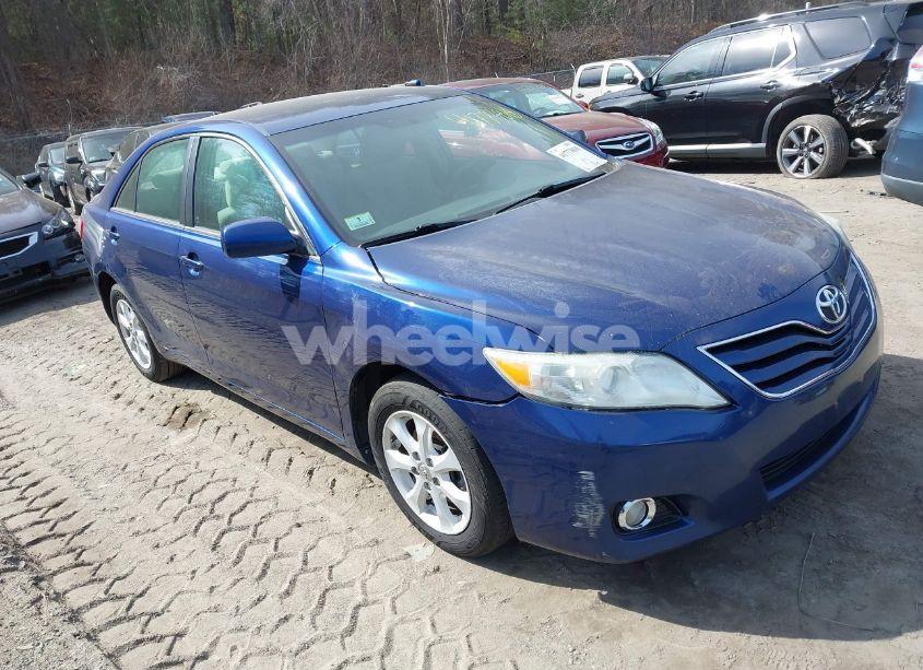 2011 Toyota Camry LE (VIN 4T4BF3EK8BR096783) main photo