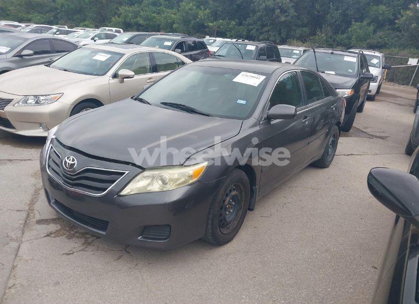 Photo 2 of 2011 Toyota Camry LE (VIN 4T4BF3EK8BR098632)