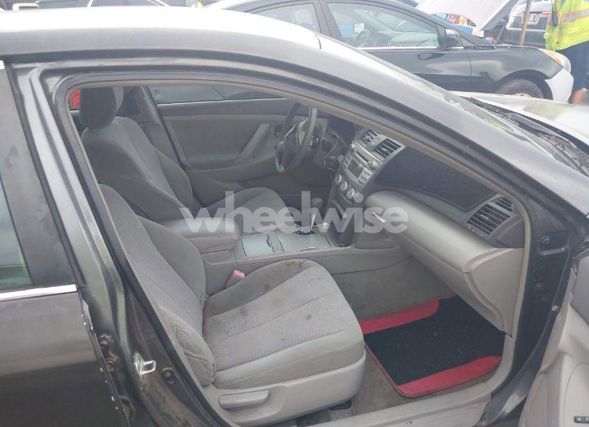 Photo 5 of 2011 Toyota Camry LE (VIN 4T4BF3EK8BR098632)