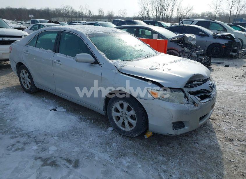 2011 Toyota Camry LE (VIN 4T4BF3EK8BR099120) main photo