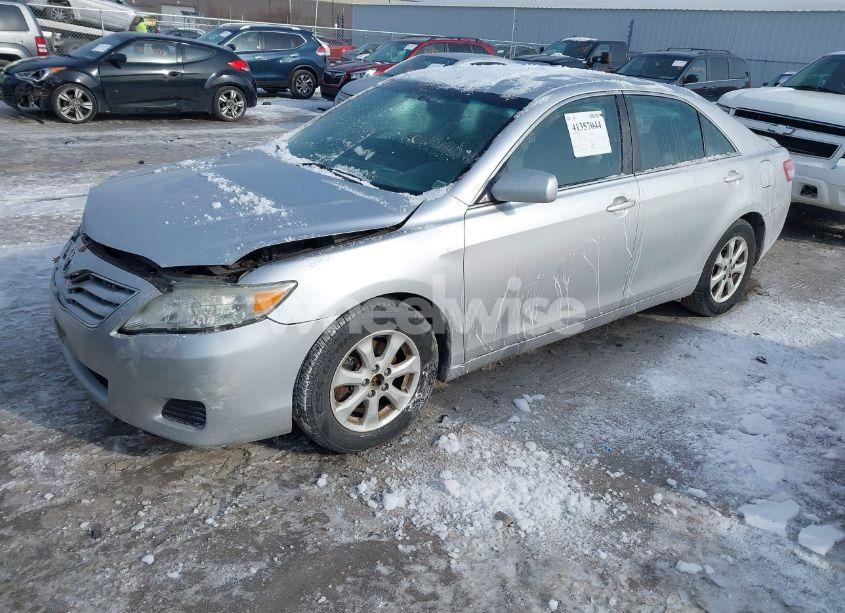 Photo 2 of 2011 Toyota Camry LE (VIN 4T4BF3EK8BR099120)