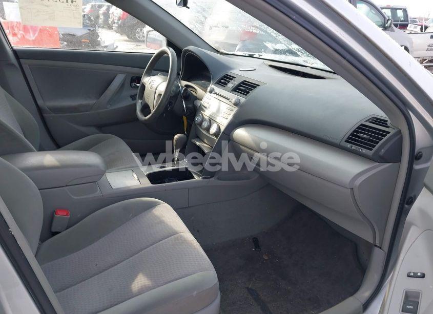 Photo 5 of 2011 Toyota Camry LE (VIN 4T4BF3EK8BR099120)