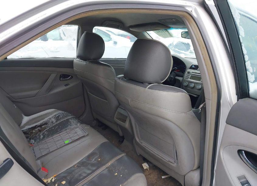 Photo 8 of 2011 Toyota Camry LE (VIN 4T4BF3EK8BR100976)