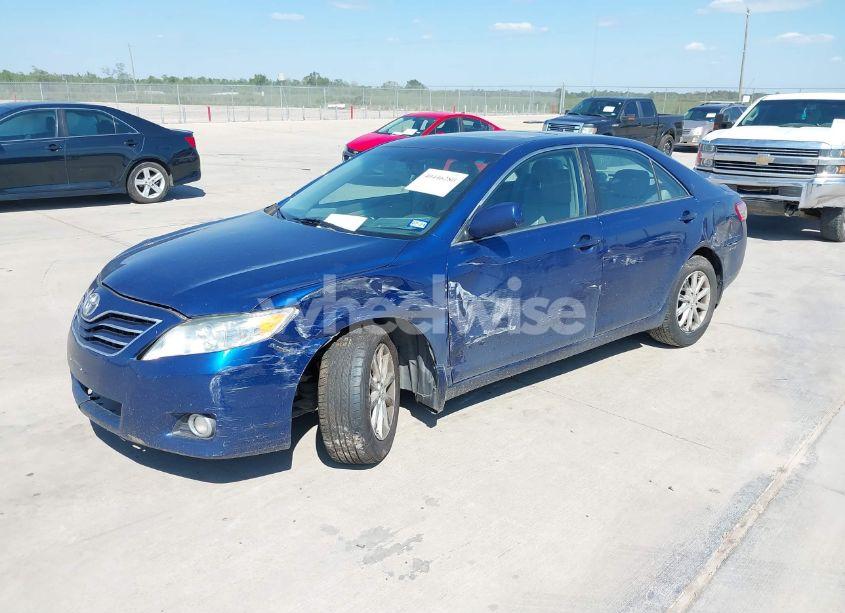 Photo 2 of 2011 Toyota Camry XLE (VIN 4T4BF3EK8BR103022)
