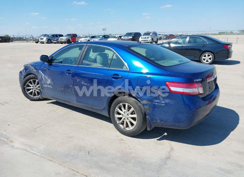 Photo 3 of 2011 Toyota Camry XLE (VIN 4T4BF3EK8BR103022)