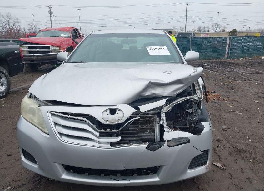 Photo 12 of 2011 Toyota Camry LE (VIN 4T4BF3EK8BR103781)