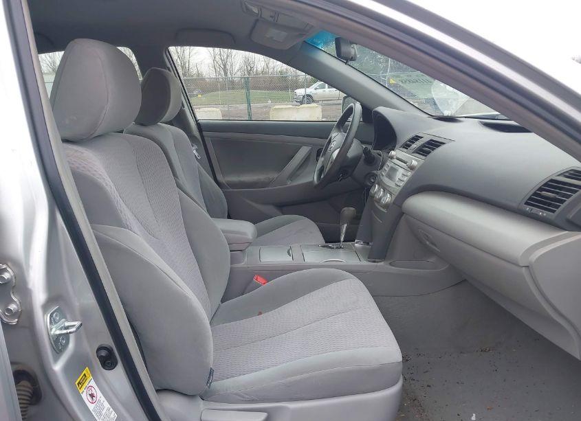 Photo 5 of 2011 Toyota Camry LE (VIN 4T4BF3EK8BR103781)