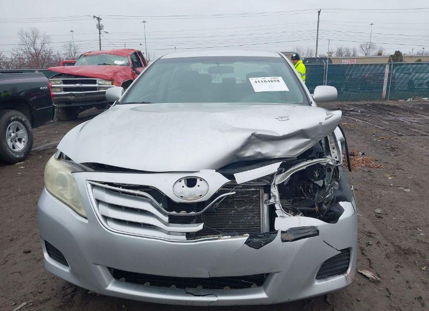 Photo 6 of 2011 Toyota Camry LE (VIN 4T4BF3EK8BR103781)