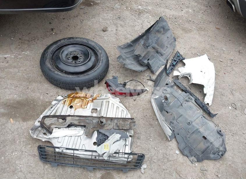 Photo 12 of 2011 Toyota Camry LE (VIN 4T4BF3EK8BR108365)