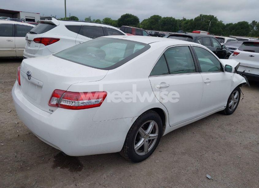 Photo 4 of 2011 Toyota Camry LE (VIN 4T4BF3EK8BR108365)