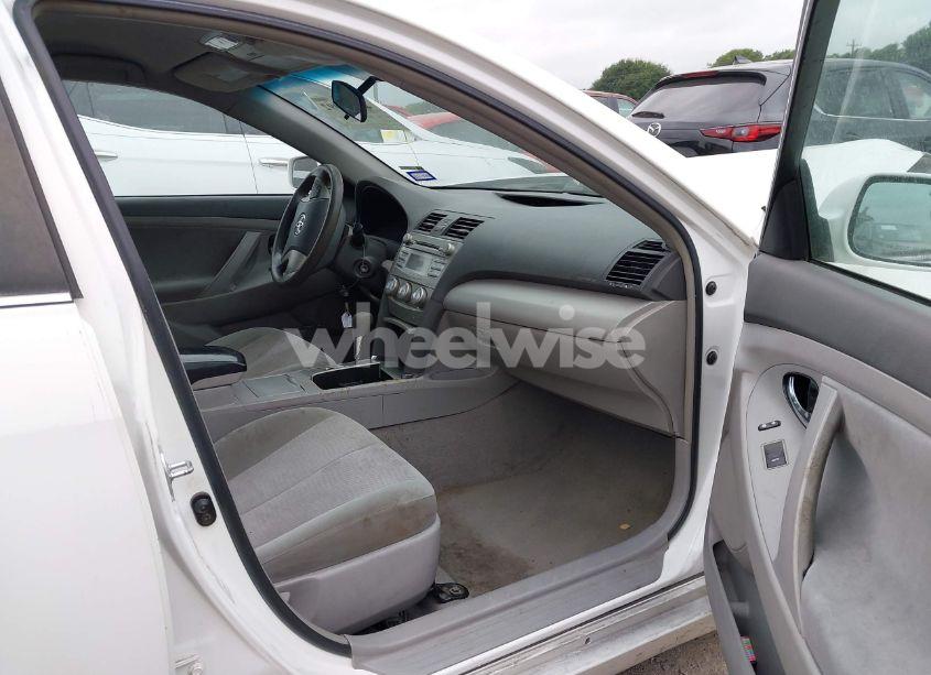 Photo 5 of 2011 Toyota Camry LE (VIN 4T4BF3EK8BR108365)