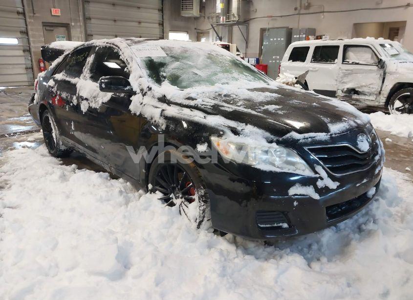 2011 Toyota Camry LE (VIN 4T4BF3EK8BR109080) main photo