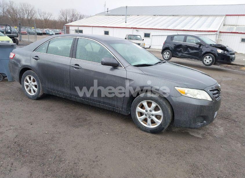2011 Toyota Camry LE (VIN 4T4BF3EK8BR110052) main photo