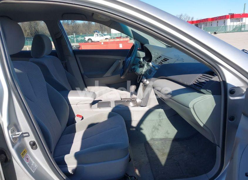 Photo 5 of 2011 Toyota Camry (VIN 4T4BF3EK8BR111752)