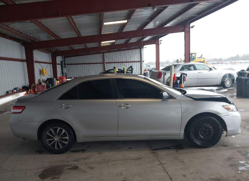 Photo 13 of 2011 Toyota Camry LE (VIN 4T4BF3EK8BR112884)