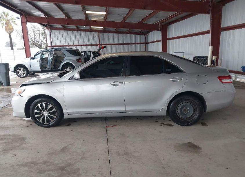 Photo 14 of 2011 Toyota Camry LE (VIN 4T4BF3EK8BR112884)