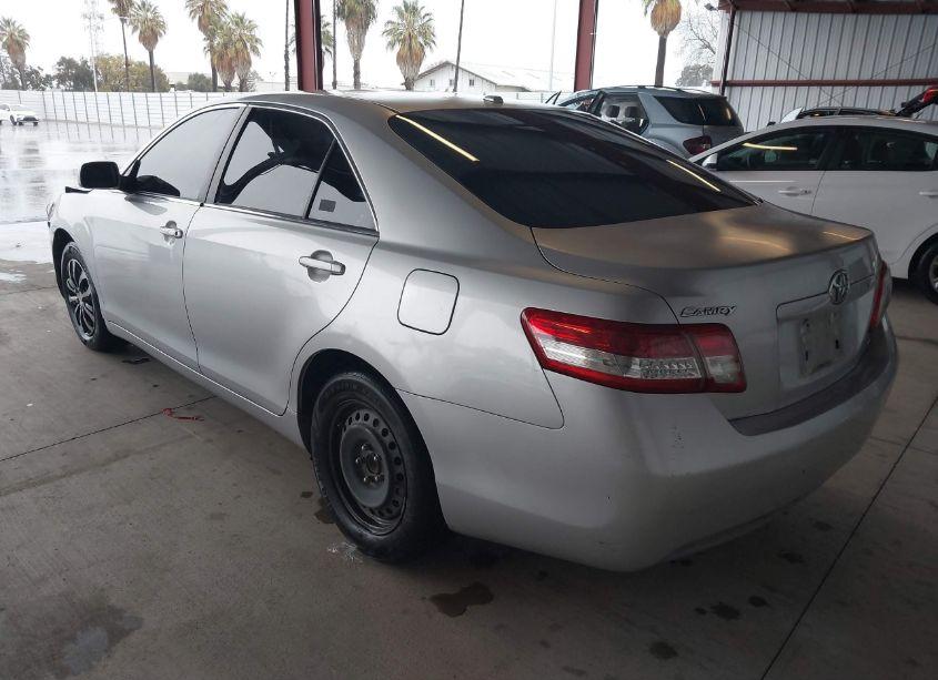 Photo 3 of 2011 Toyota Camry LE (VIN 4T4BF3EK8BR112884)