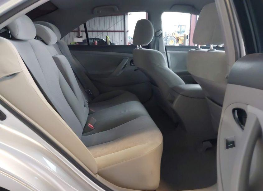 Photo 8 of 2011 Toyota Camry LE (VIN 4T4BF3EK8BR112884)