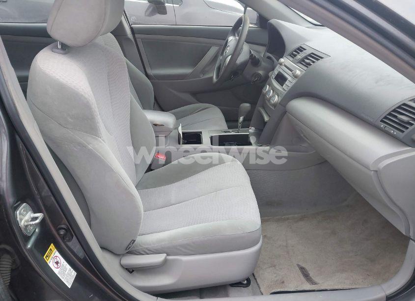 Photo 5 of 2011 Toyota Camry LE (VIN 4T4BF3EK8BR115686)