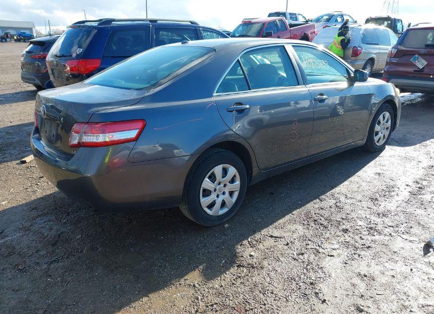 Photo 4 of 2011 Toyota Camry LE (VIN 4T4BF3EK8BR118457)