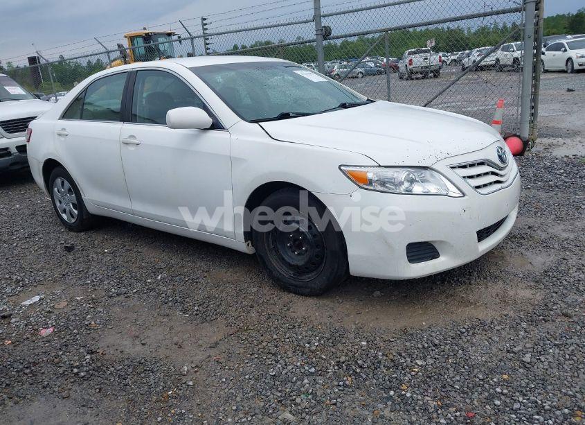 2011 Toyota Camry LE (VIN 4T4BF3EK8BR129507) main photo