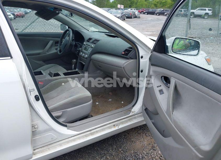 Photo 5 of 2011 Toyota Camry LE (VIN 4T4BF3EK8BR129507)