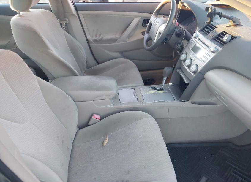 Photo 5 of 2011 Toyota Camry LE (VIN 4T4BF3EK8BR149076)