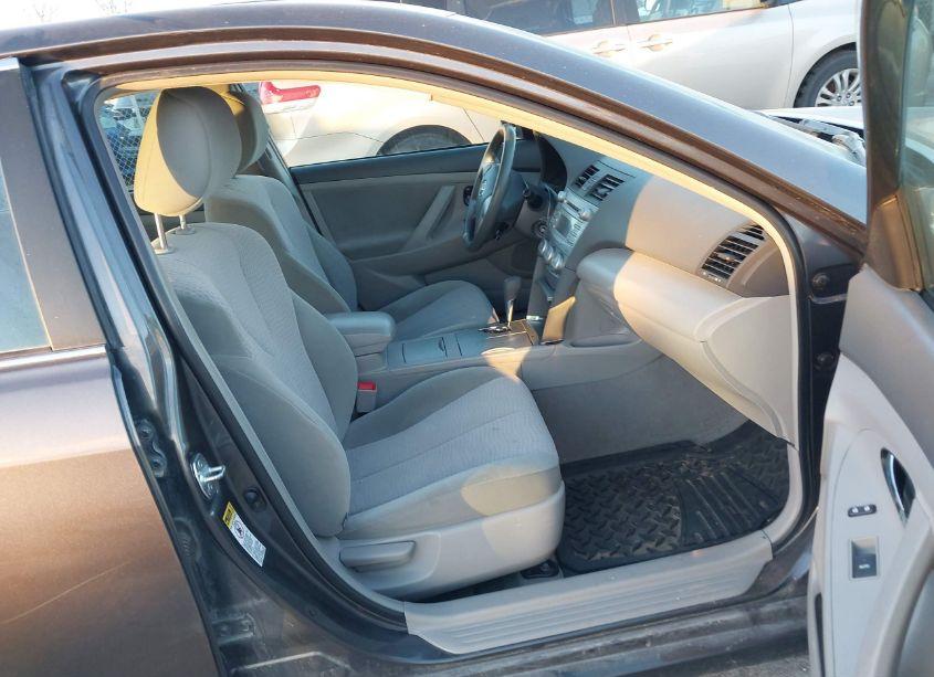 Photo 5 of 2011 Toyota Camry LE (VIN 4T4BF3EK8BR158618)